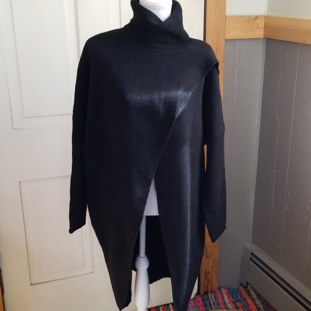 Pullover tneck sleeved poncho